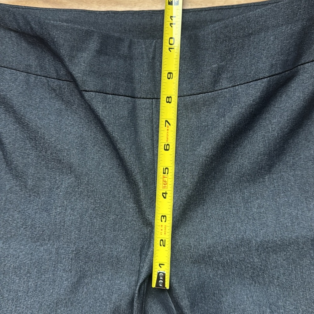 Chico’s Cropped Gray Trousers - Picture 5 of 8